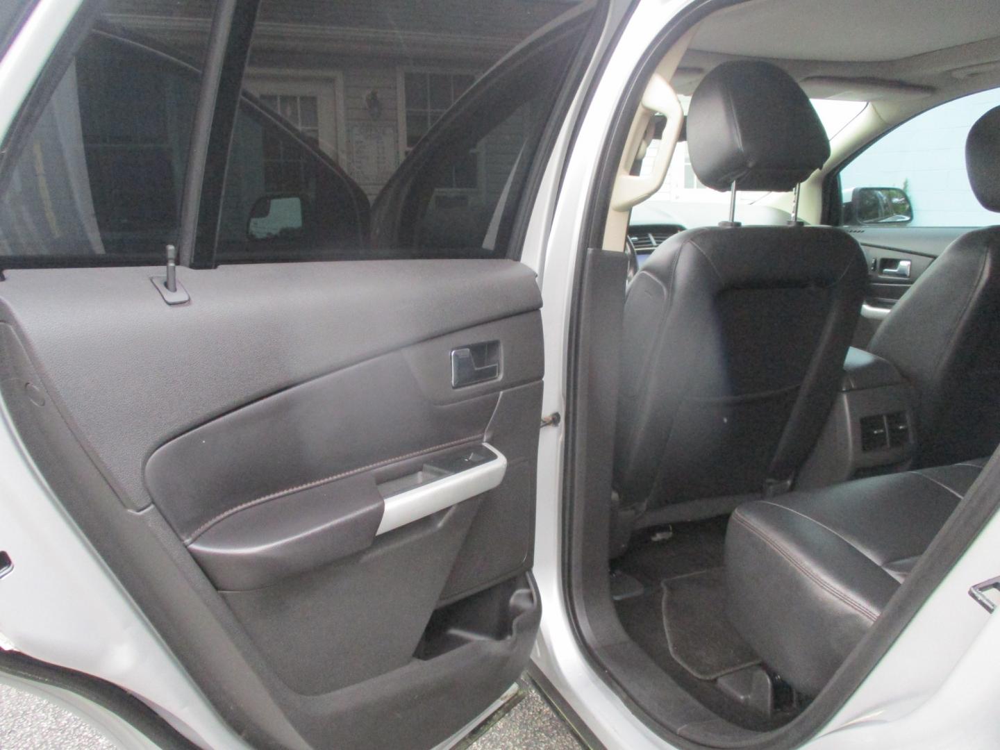 2013 SILVER Ford Edge (2FMDK4JC0DB) , AUTOMATIC transmission, located at 540a Delsea Drive, Sewell, NJ, 08080, (856) 589-6888, 39.752560, -75.111206 - Photo#18